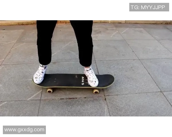 滑板战术解析:广州滑板队独特盯防体系的深度剖析与应用探讨